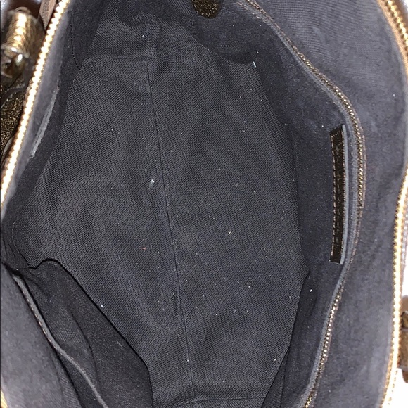 Classic Burberry Tote• (pristine condition) - Picture 5 of 5